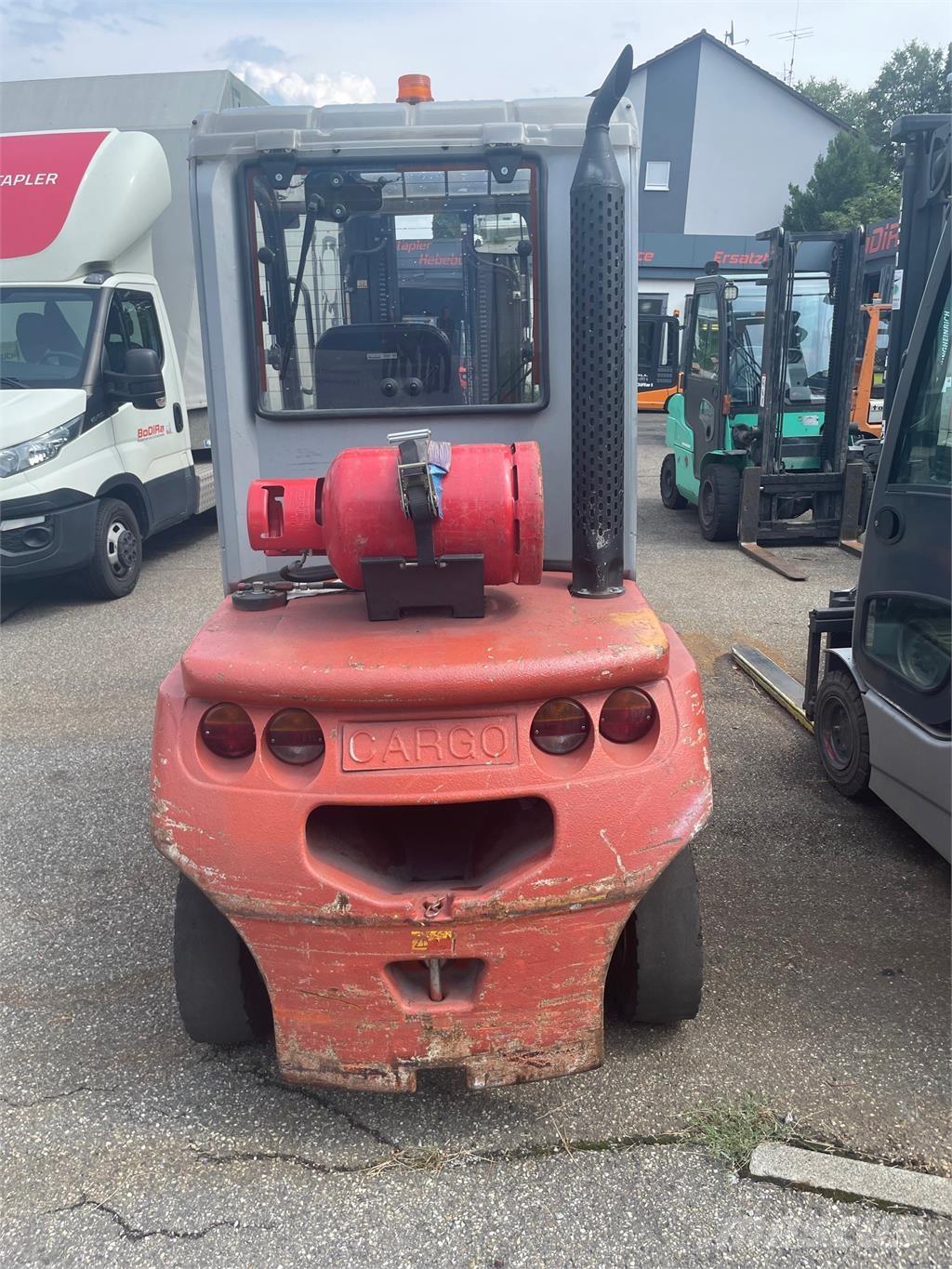 BT C4G300 Empilhadores a gás