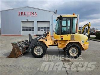 Volvo L 30 B Pás carregadoras de rodas