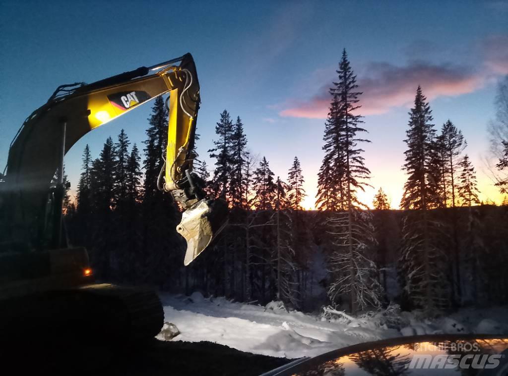 CAT 320 Escavadoras de rastos