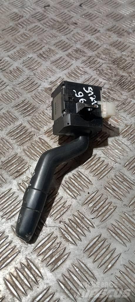 Scania R 440    1542529 Cabines e interior