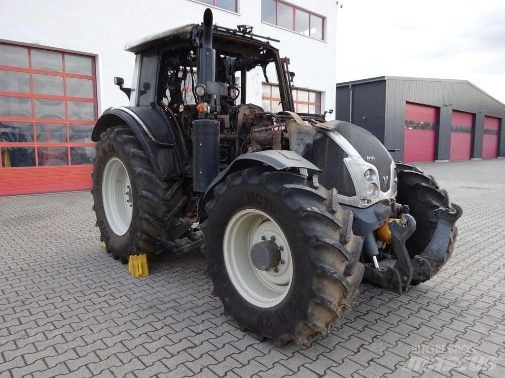 Valtra N123  hook Chassis e suspensões