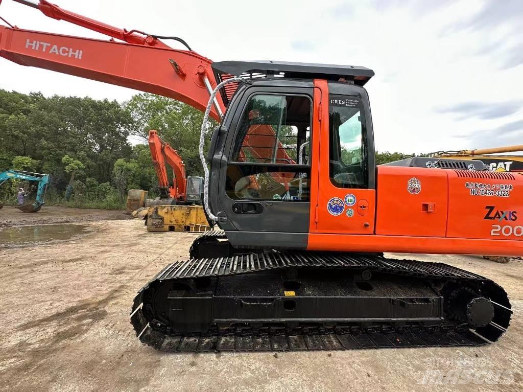 Hitachi ZX 200 Mini Escavadoras <7t
