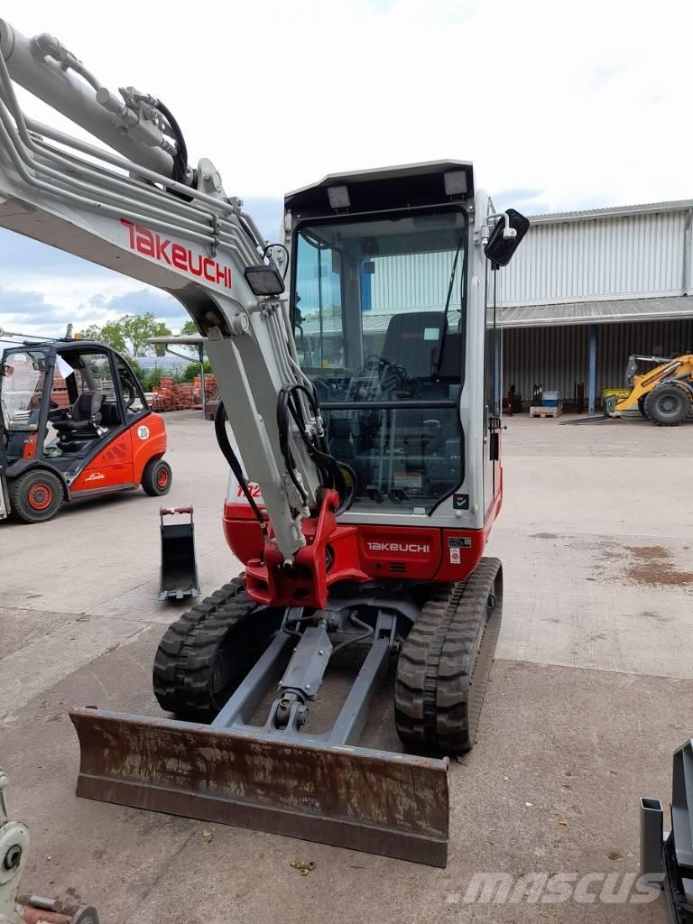 Takeuchi TB 230 Mini Escavadoras <7t