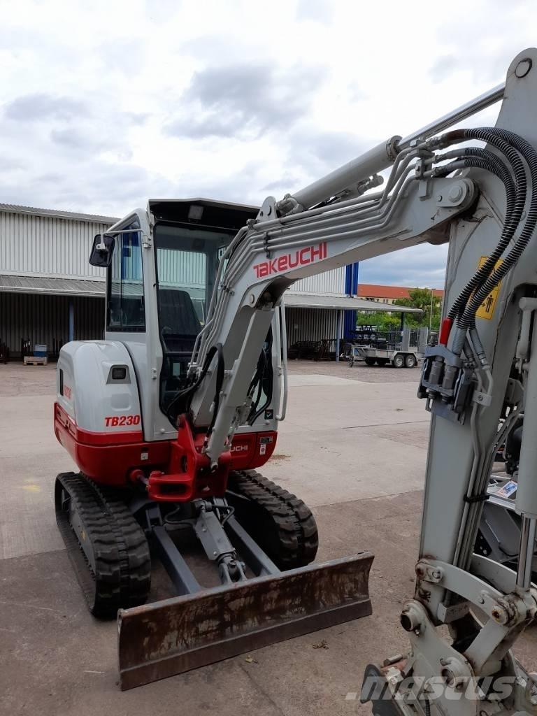 Takeuchi TB 230 Mini Escavadoras <7t