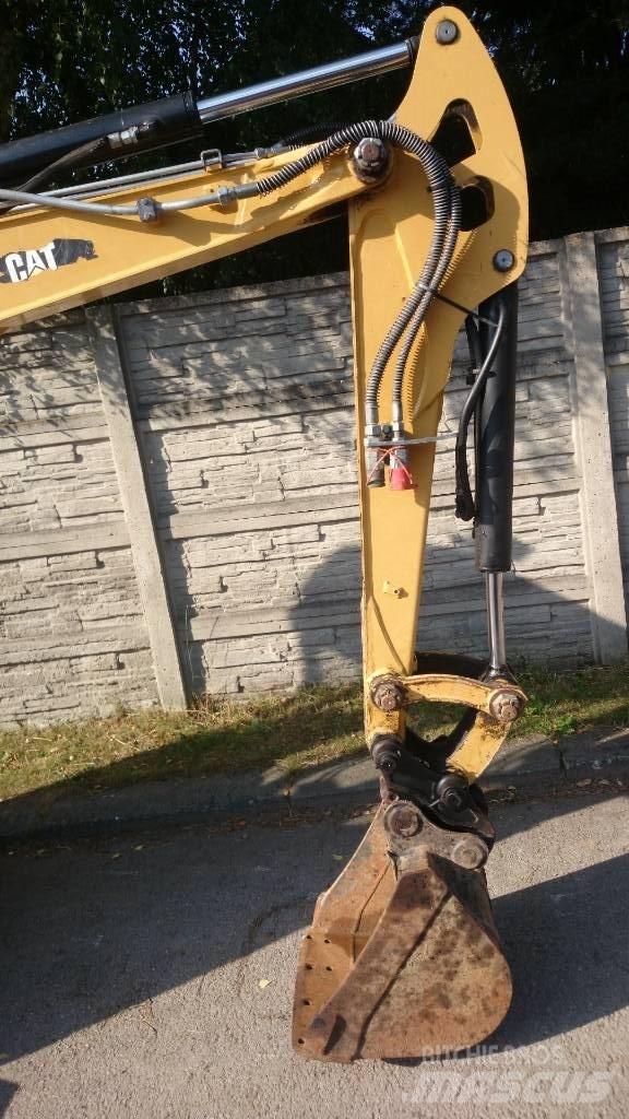 CAT 302.7 D Escavadoras Midi 7t - 12t