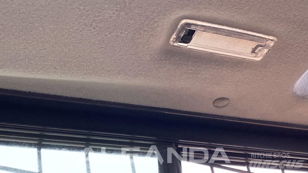 CASE SV 300 B Carregadoras de direcção deslizante