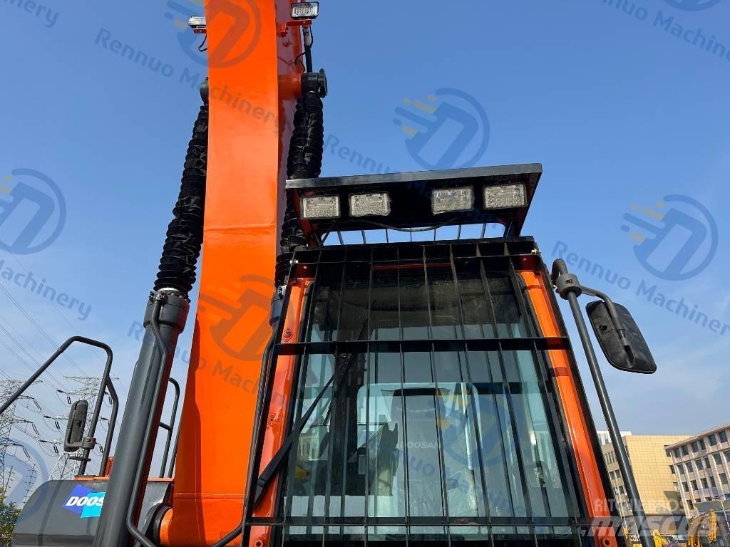 Doosan DX 300LC-9C Escavadoras de rastos