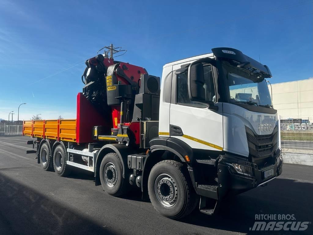 Iveco T-WAY 450 Camiões grua