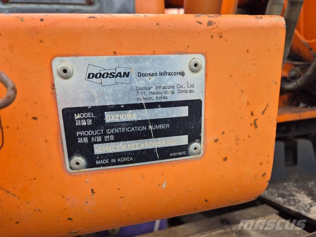 Doosan DX210WA Escavadoras de rodas