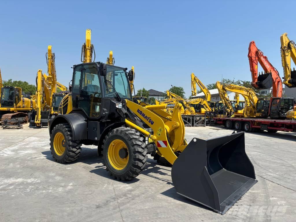 Komatsu WA 100 M-8 Mini carregadoras
