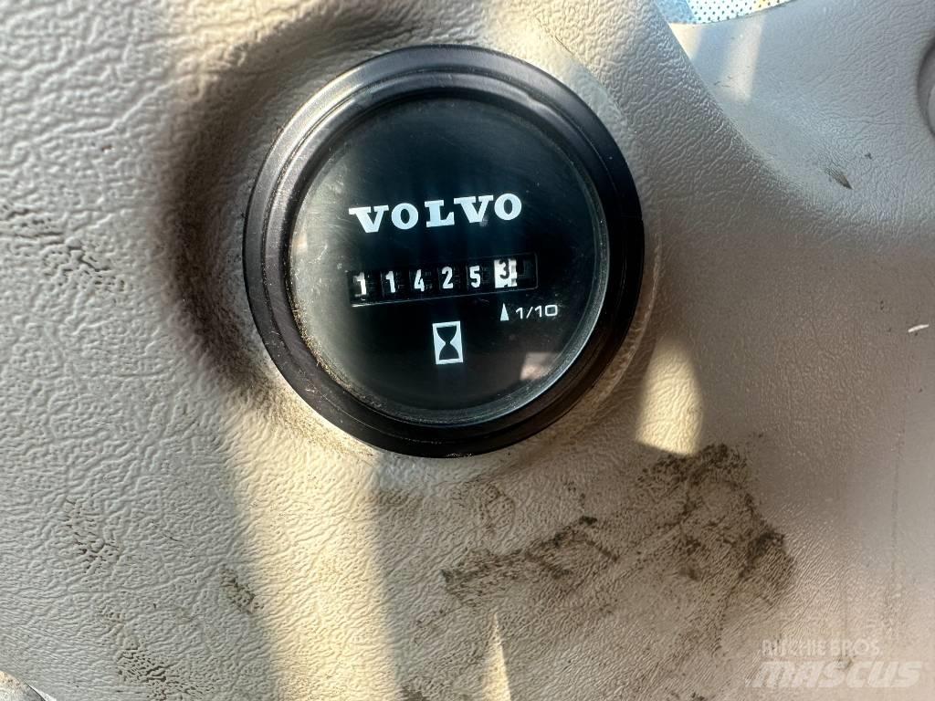 Volvo EW 210 C Escavadoras de rodas