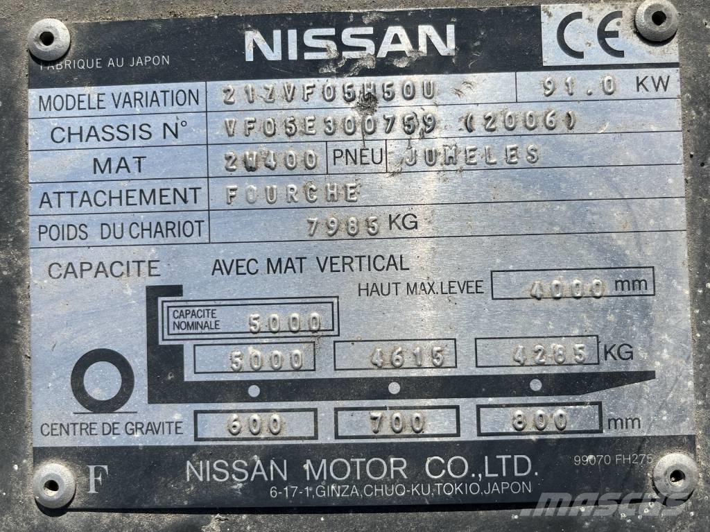 Nissan CABIN W-1038 Cabines e interior