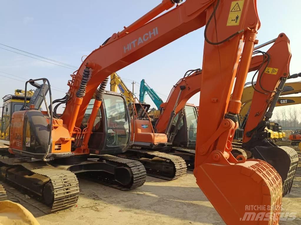 Hitachi ZX135 Escavadoras de rastos