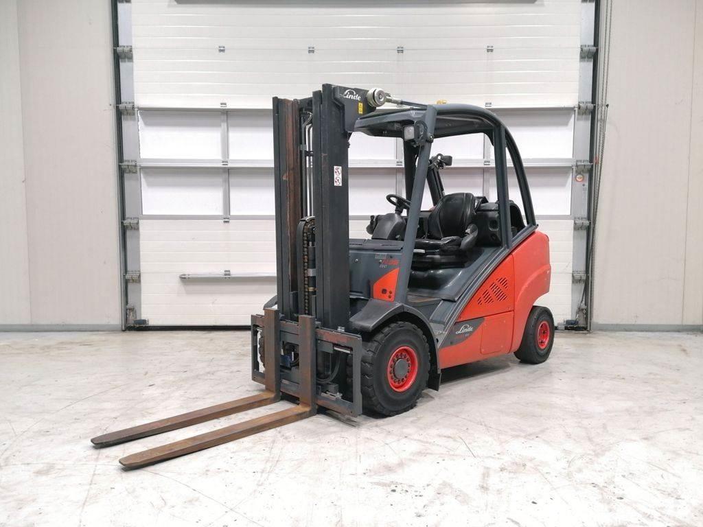Linde H35T-02 Empilhadores a gás