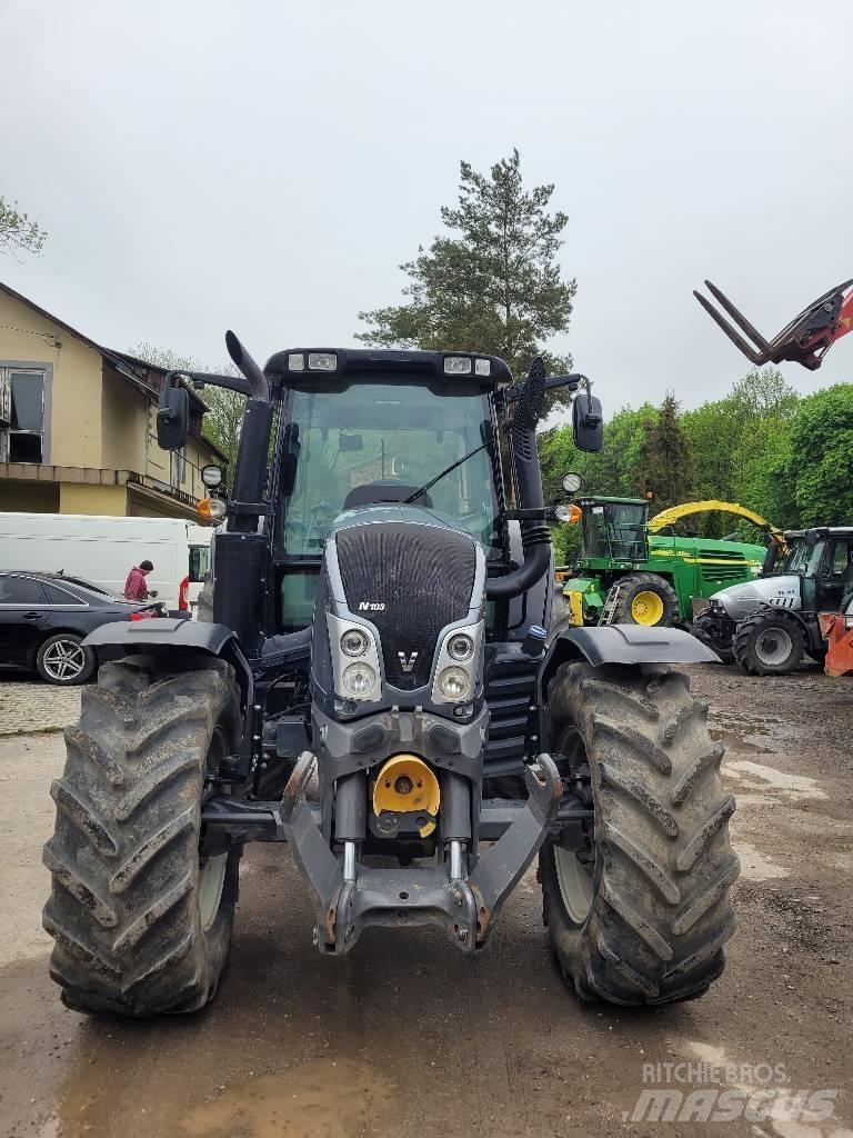 Valtra N 104 Tratores Agrícolas usados