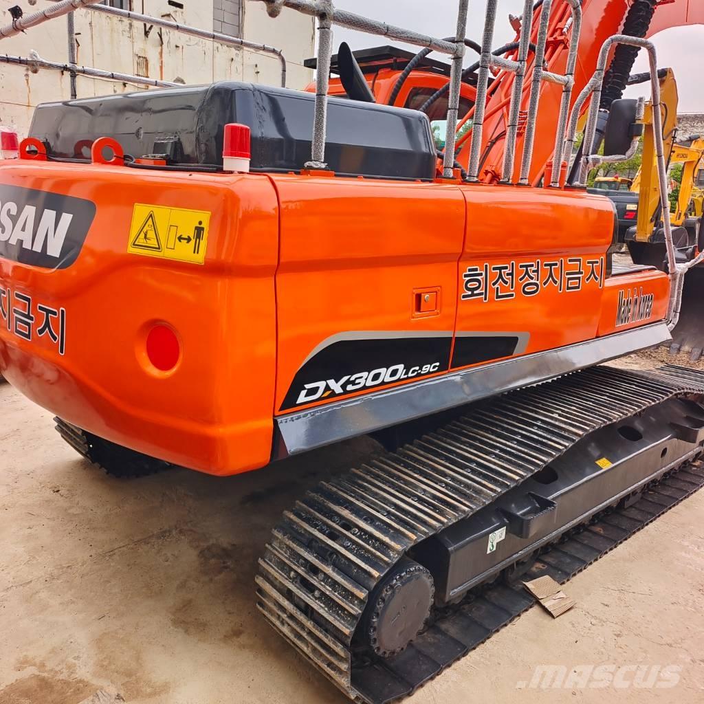 Doosan DX 300 Escavadoras de rastos