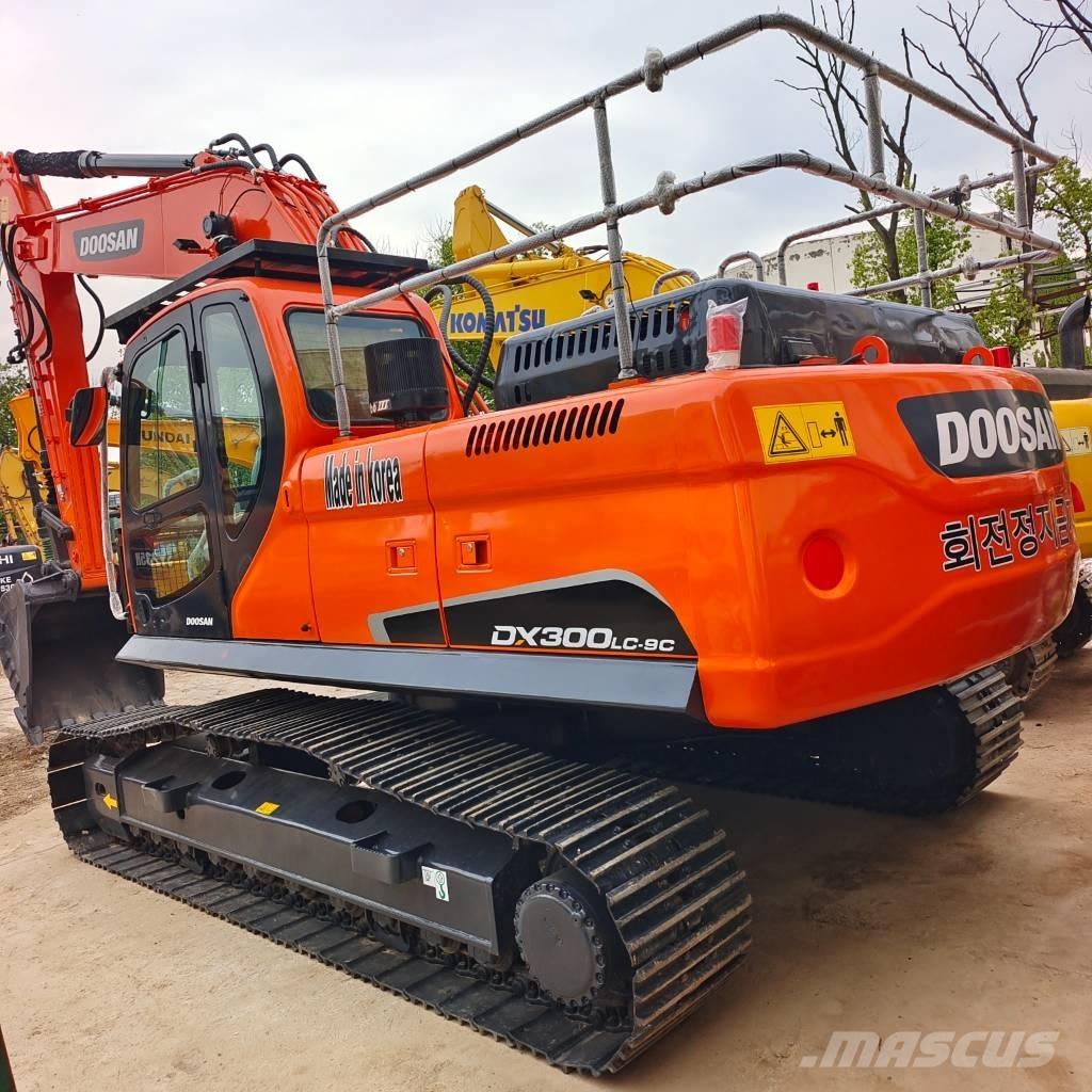 Doosan DX 300 Escavadoras de rastos