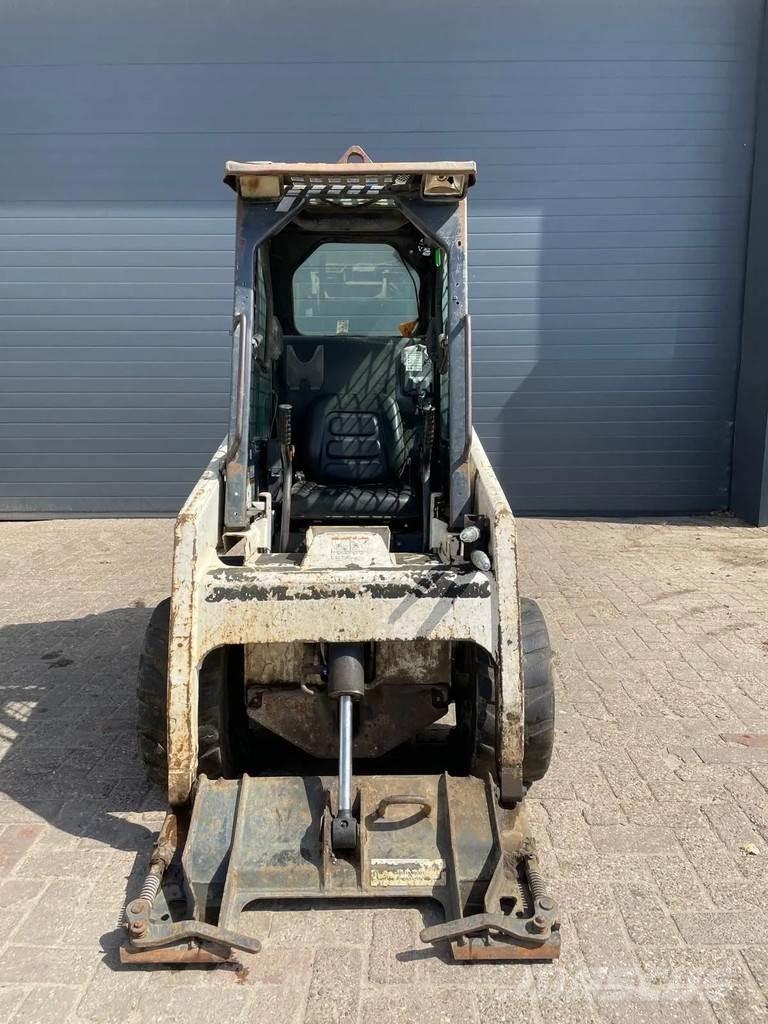 Bobcat 463 Carregadoras de direcção deslizante