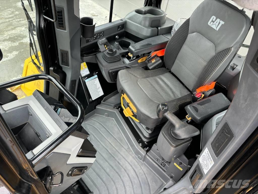 CAT D5-17 LGP Dozers - Tratores rastos