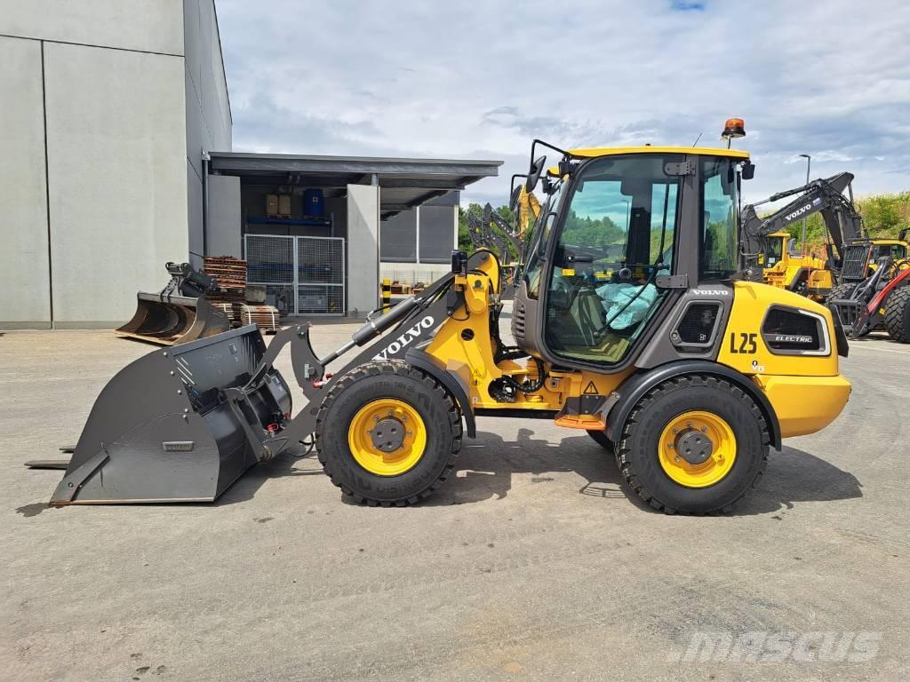 Volvo JL25H Carregadoras de direcção deslizante