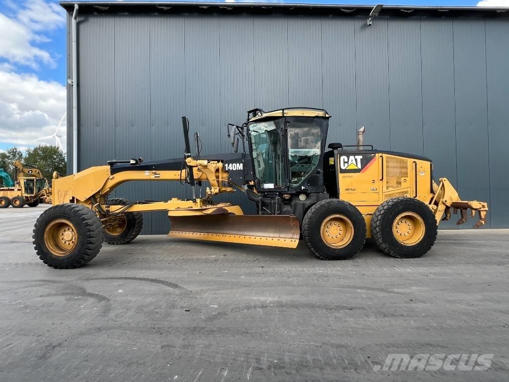 CAT 140M Motoniveladoras