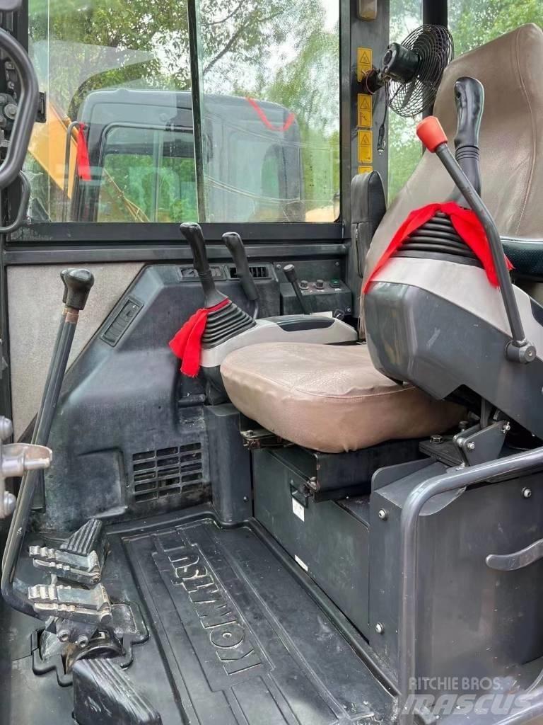 Komatsu PC56-7 Escavadoras de rastos