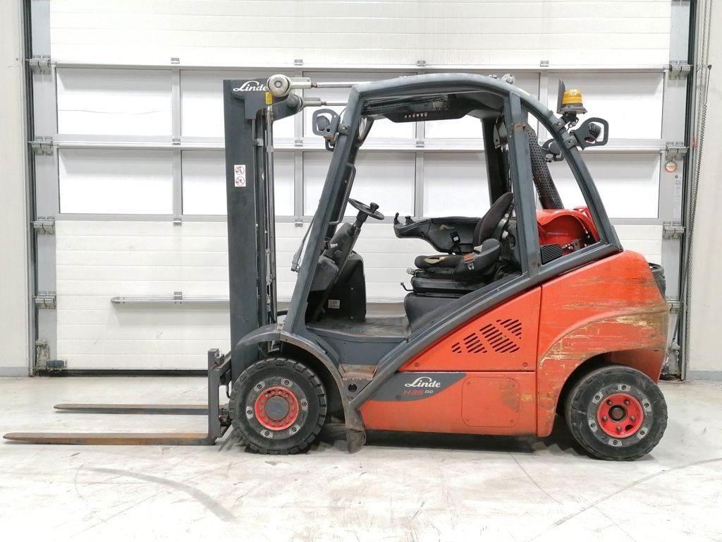 Linde H25T-02 Empilhadores a gás