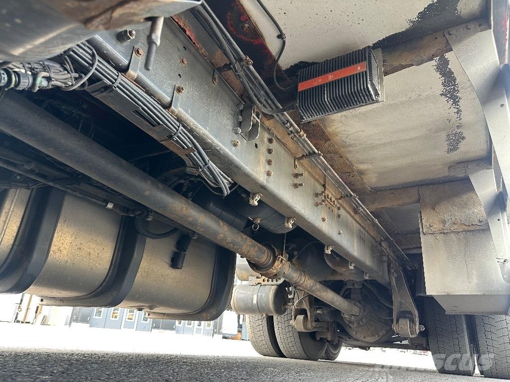 Scania R 450 Camiões de caixa fechada