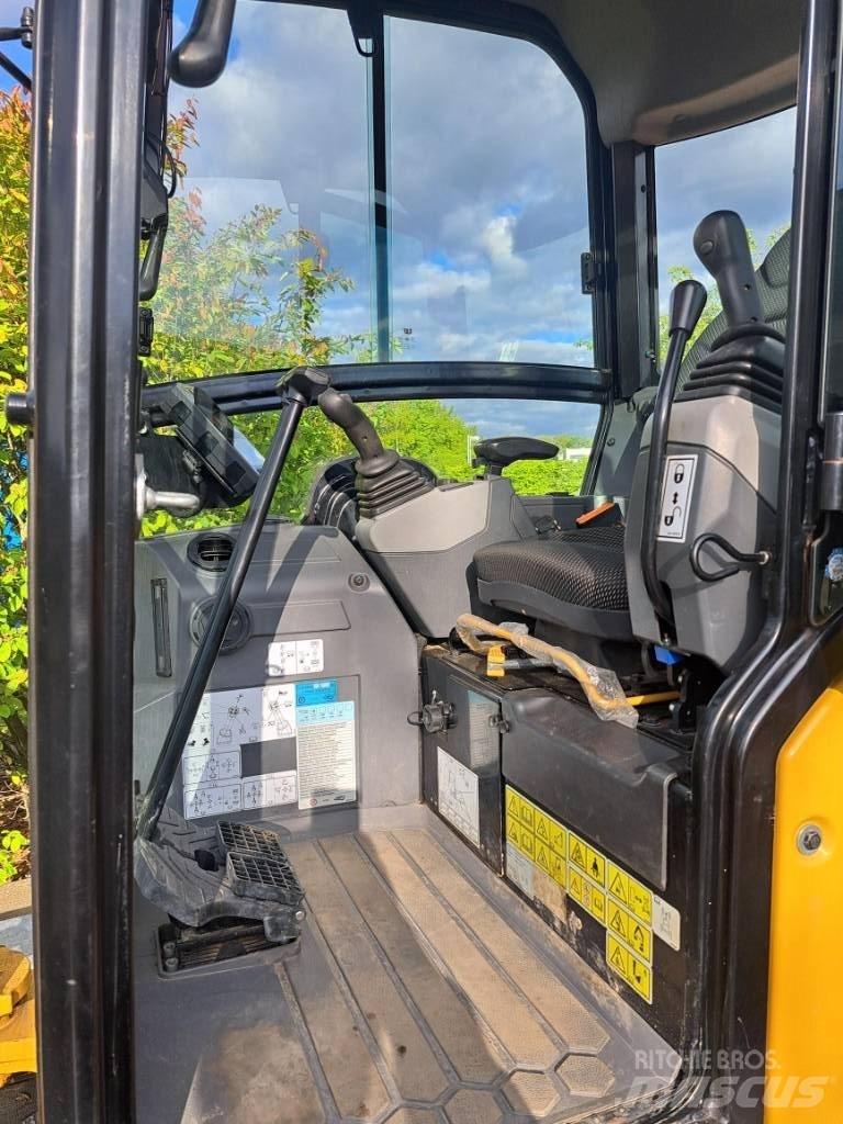 CAT 302cr Mini Escavadoras <7t