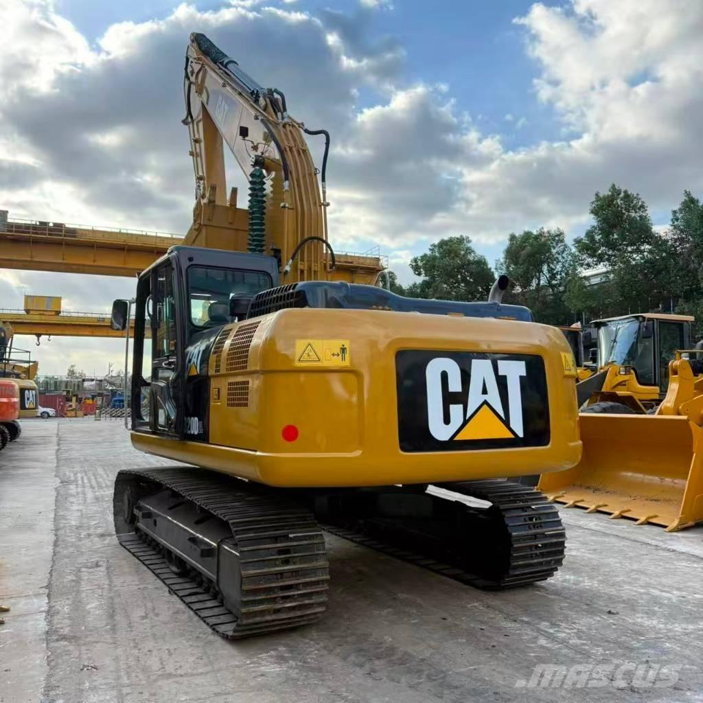 CAT 320D2 Mini Escavadoras <7t