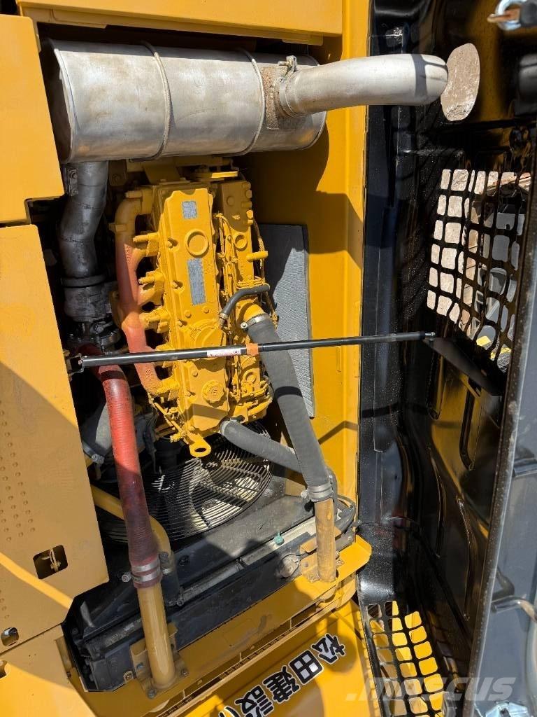 CAT 320D2 Mini Escavadoras <7t