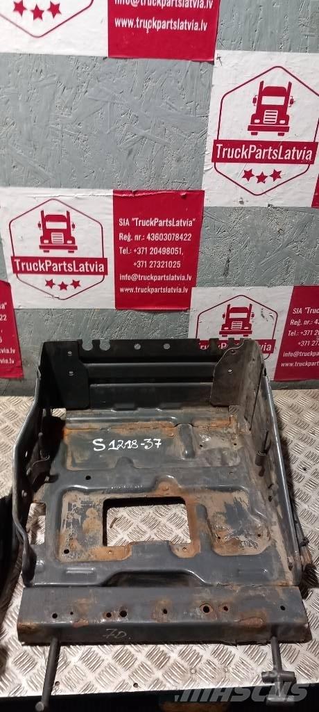Scania R 440    2140666 Chassis e suspensões