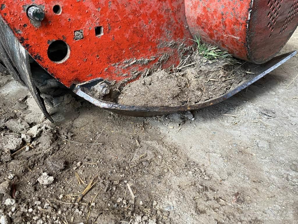 Kuhn BP 305 Britadeiras