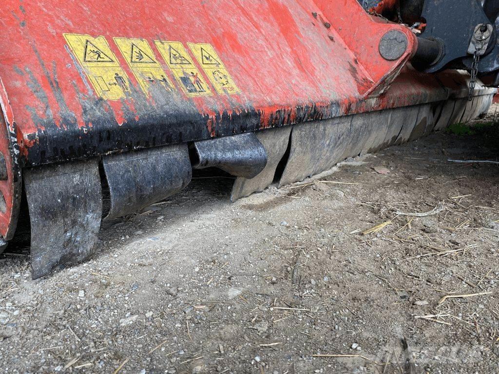 Kuhn BP 305 Britadeiras