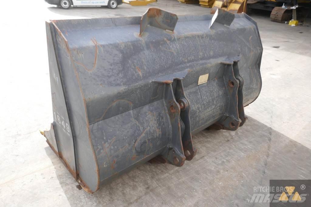 Volvo L120B Bucket Baldes