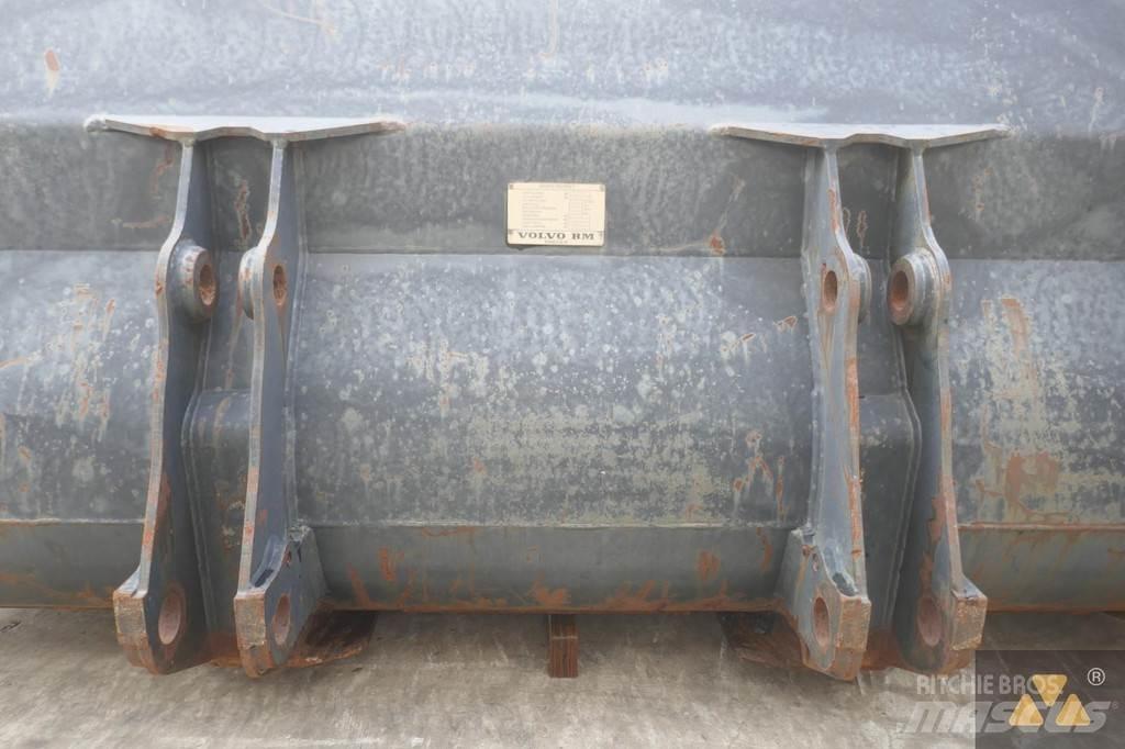 Volvo L120B Bucket Baldes