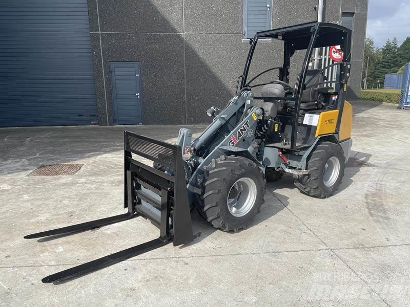 GiANT V 452 T XTRA Pás carregadoras de rodas