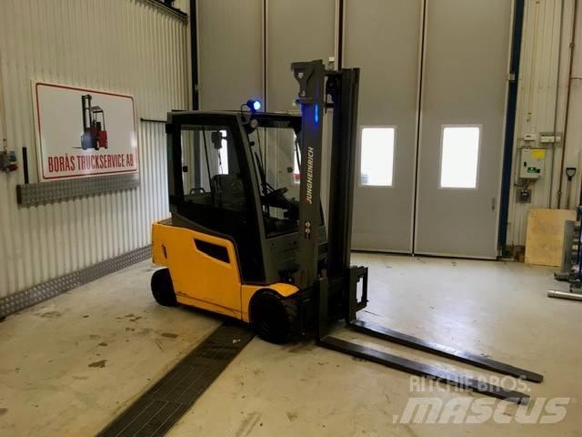 Jungheinrich EFG 320 Empilhadores eléctricos