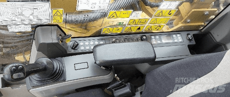 CAT 326F Escavadoras de rastos