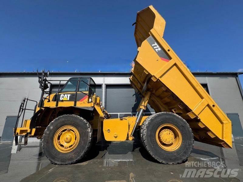 CAT 772 Camiőes dumper basculantes rígidos