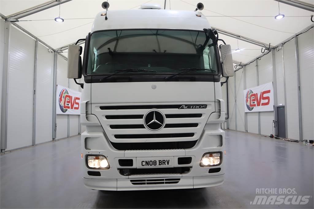 Mercedes-Benz ACTROS 1846 Camiões de caixa fechada