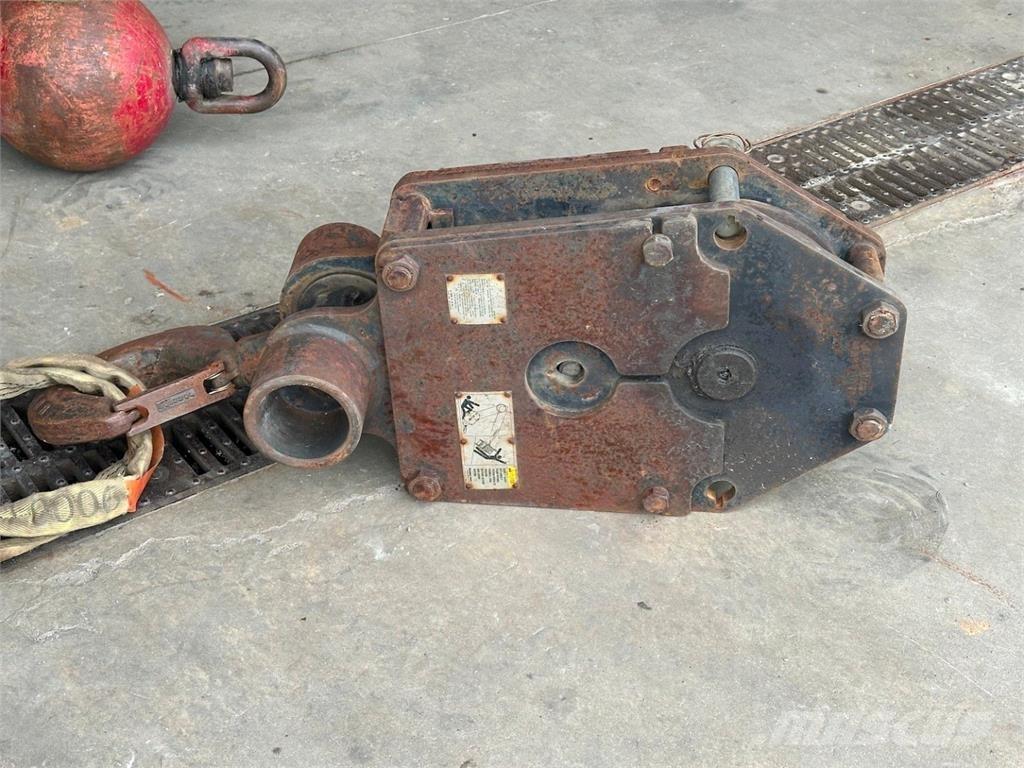 Johnson  Peças e equipamento de gruas