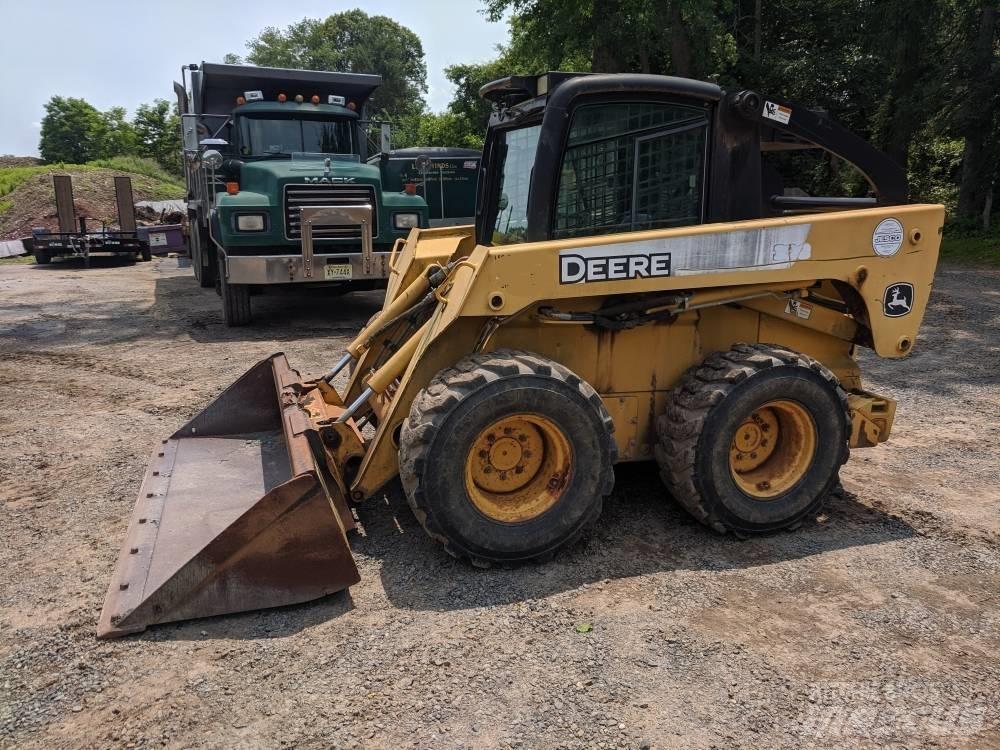 John Deere 328 Carregadoras de direcção deslizante