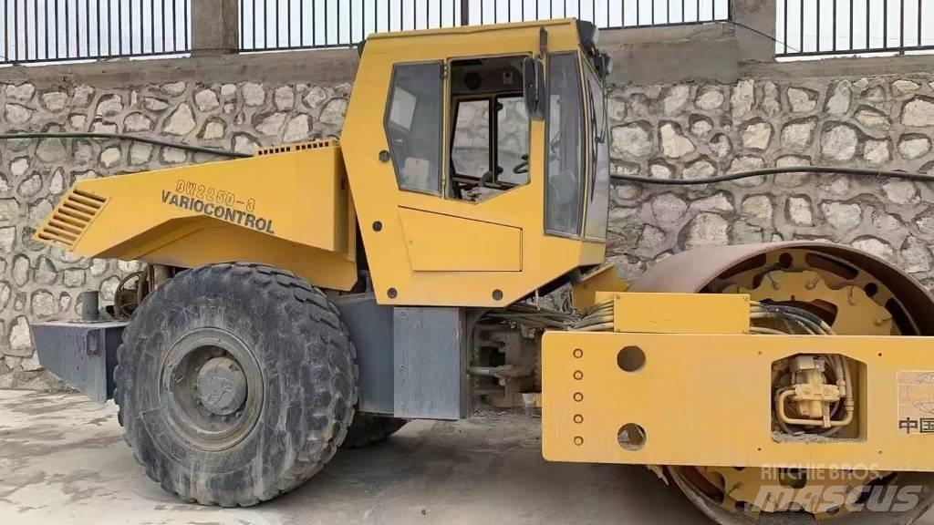 Bomag bw225d-3 Cilindros Compactadores monocilíndricos