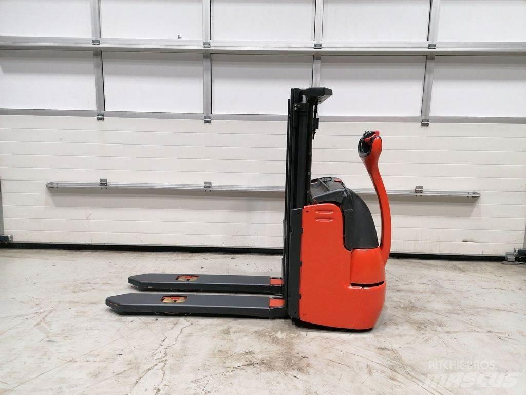 Linde L10 Empilhador para operador externo
