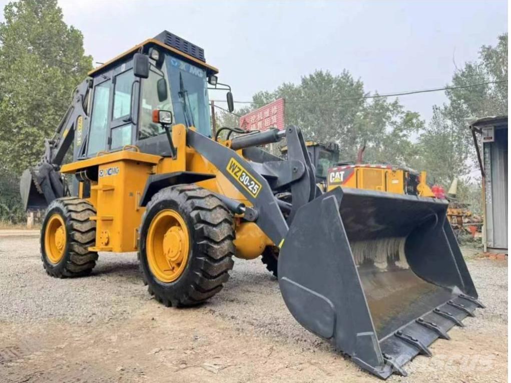 XCMG WZ 30-25 Retroescavadoras