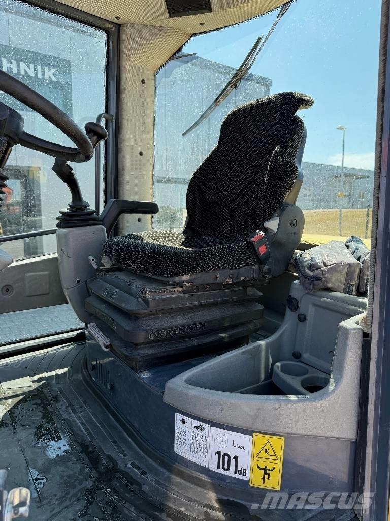Yanmar V 80 Pás carregadoras de rodas