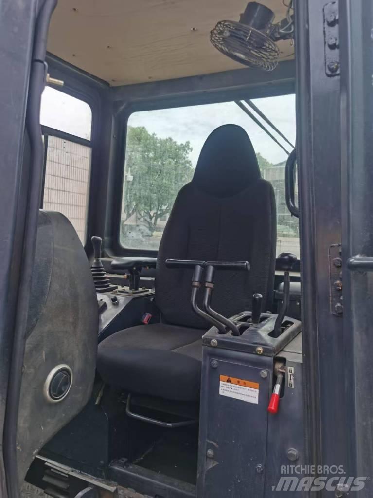 Shantui SD 22 Dozers - Tratores rastos