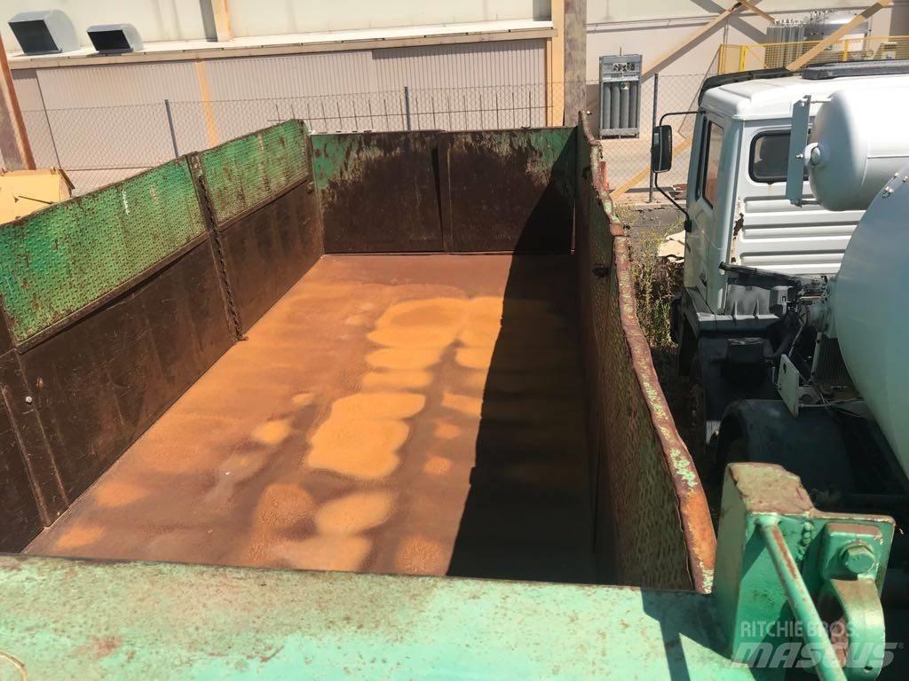 Iveco Trakker 350 Camiões basculantes