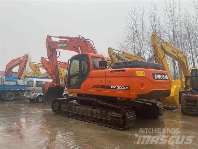 Doosan DX 300 Escavadoras de rastos